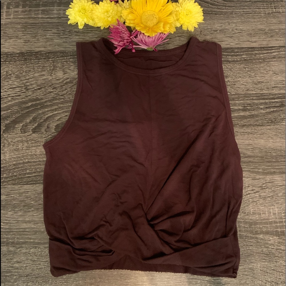 Alo yoga wine color cropped tank top.